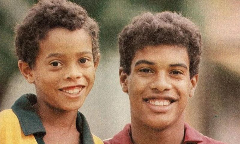 Mối quan hệ giữa Ronaldinho và Roberto de Assis Moreira