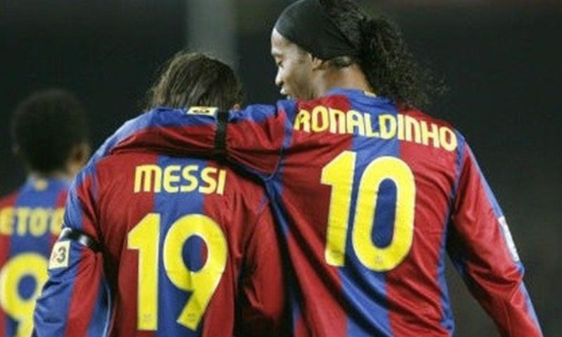 Mối quan hệ giữa Messi và Ronaldinho có gì đặc biệt?