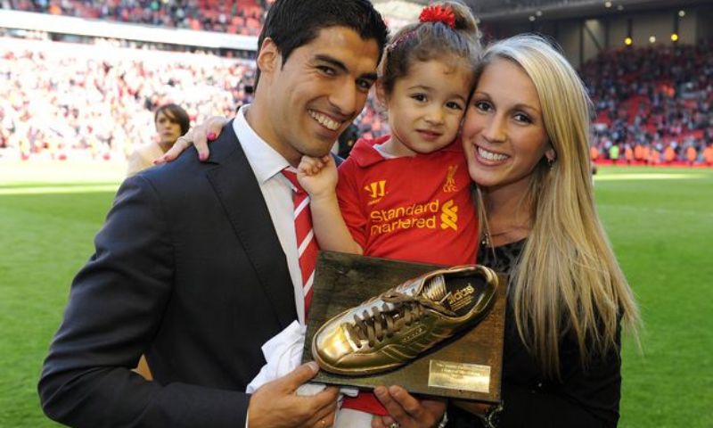 Bí quyết giữ lửa hôn nhân với Luis Suarez